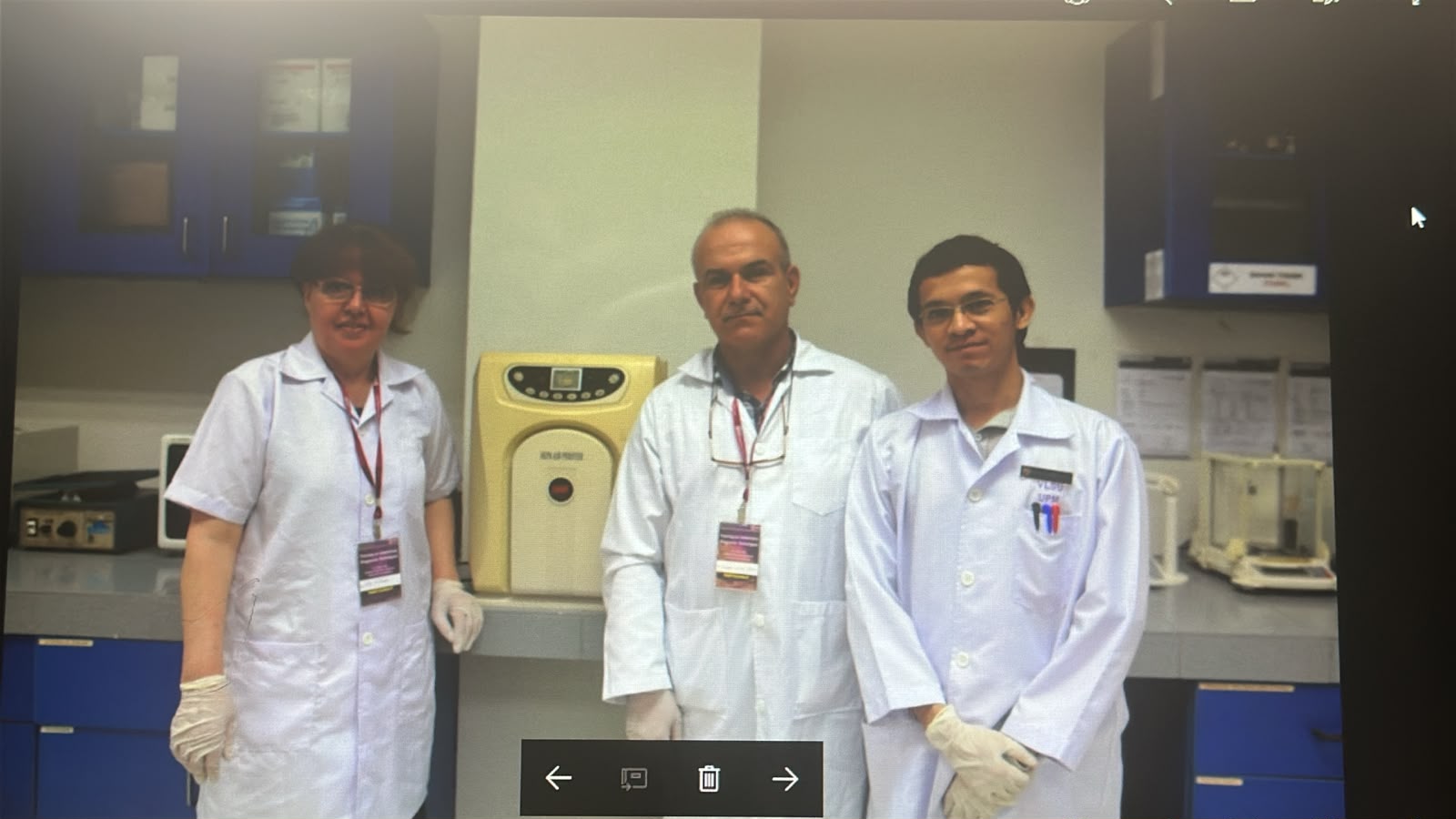 Training participants in a laboratory